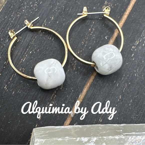 Alquimia Gold and White Minimalist Earrings - Picture 1 of 1